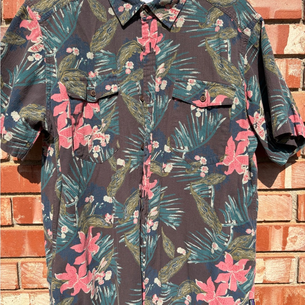 Patagonia Pink and Green Casual Button Down Shirt